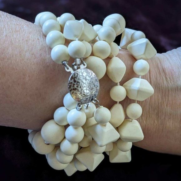 Perfect Summer Beads Exc Vintage Plastic 3-Strand Necklace Bracelet JUST FOR FUN - Picture 3 of 16